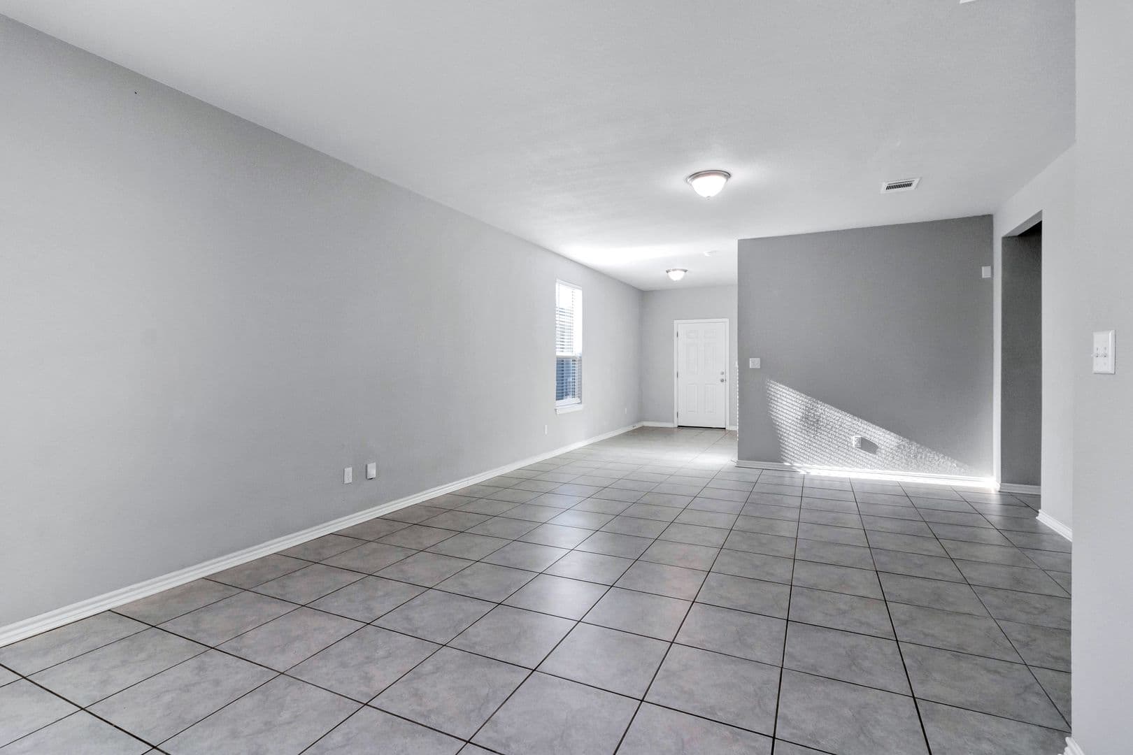 Leander House: 216 Syrah Court