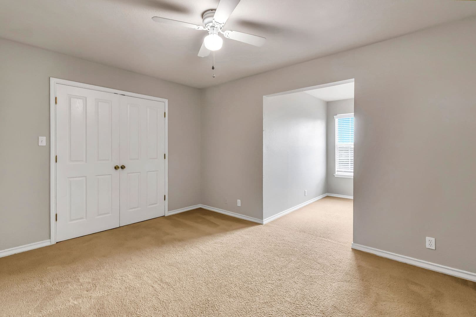 Jarrell Apartment: 200 Sandstone Drive AB