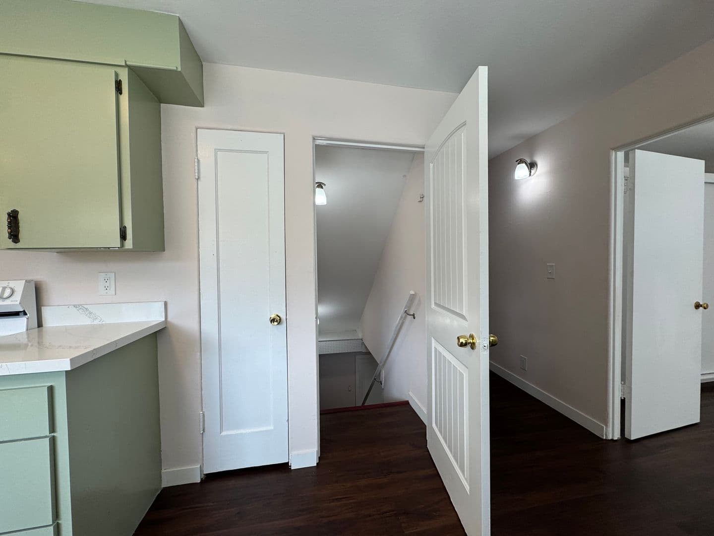 University Place House: 3755 Sunset Dr. W