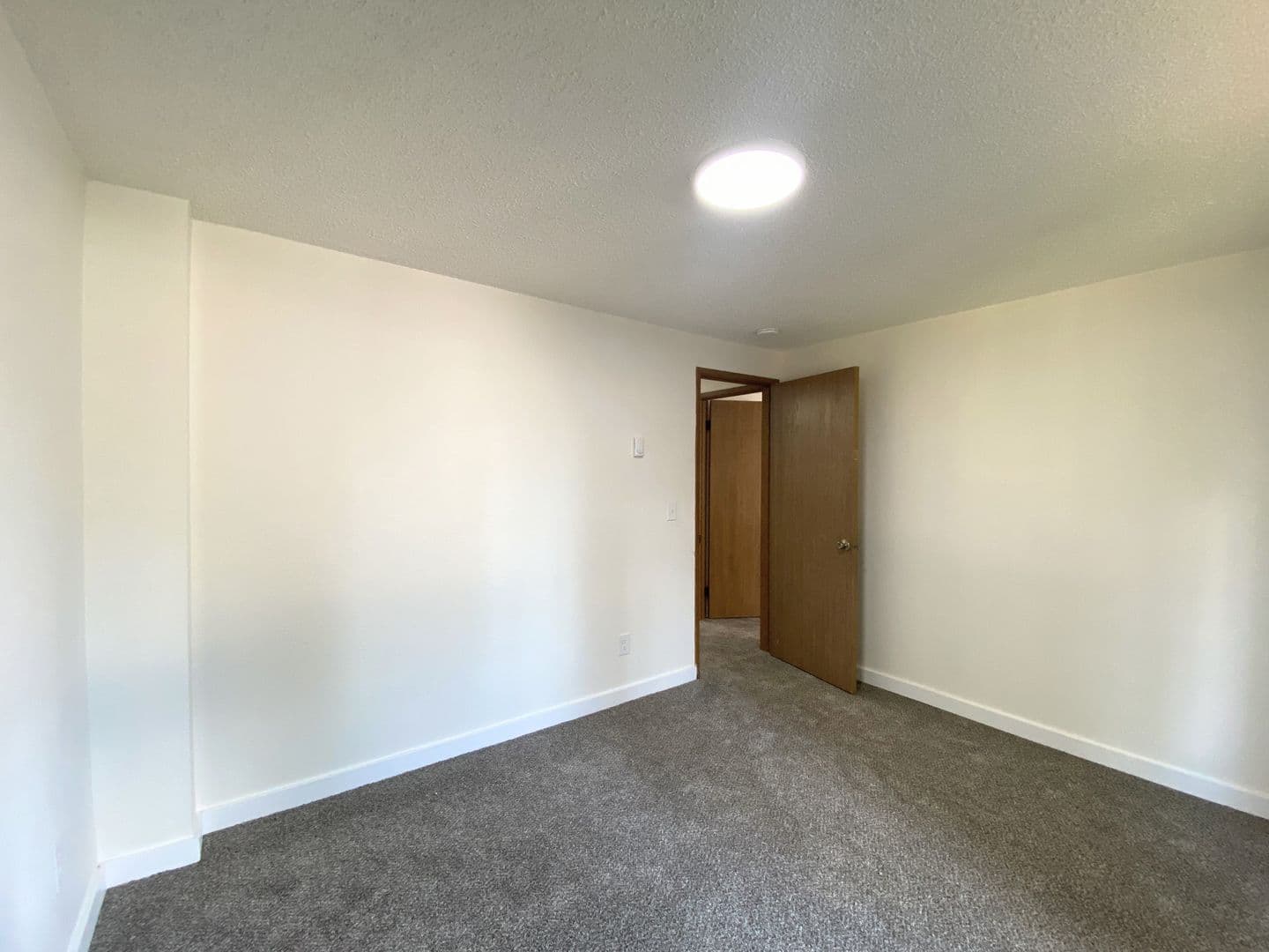 Lakewood Apartment: 12615 -12623 Lincoln Ave SW