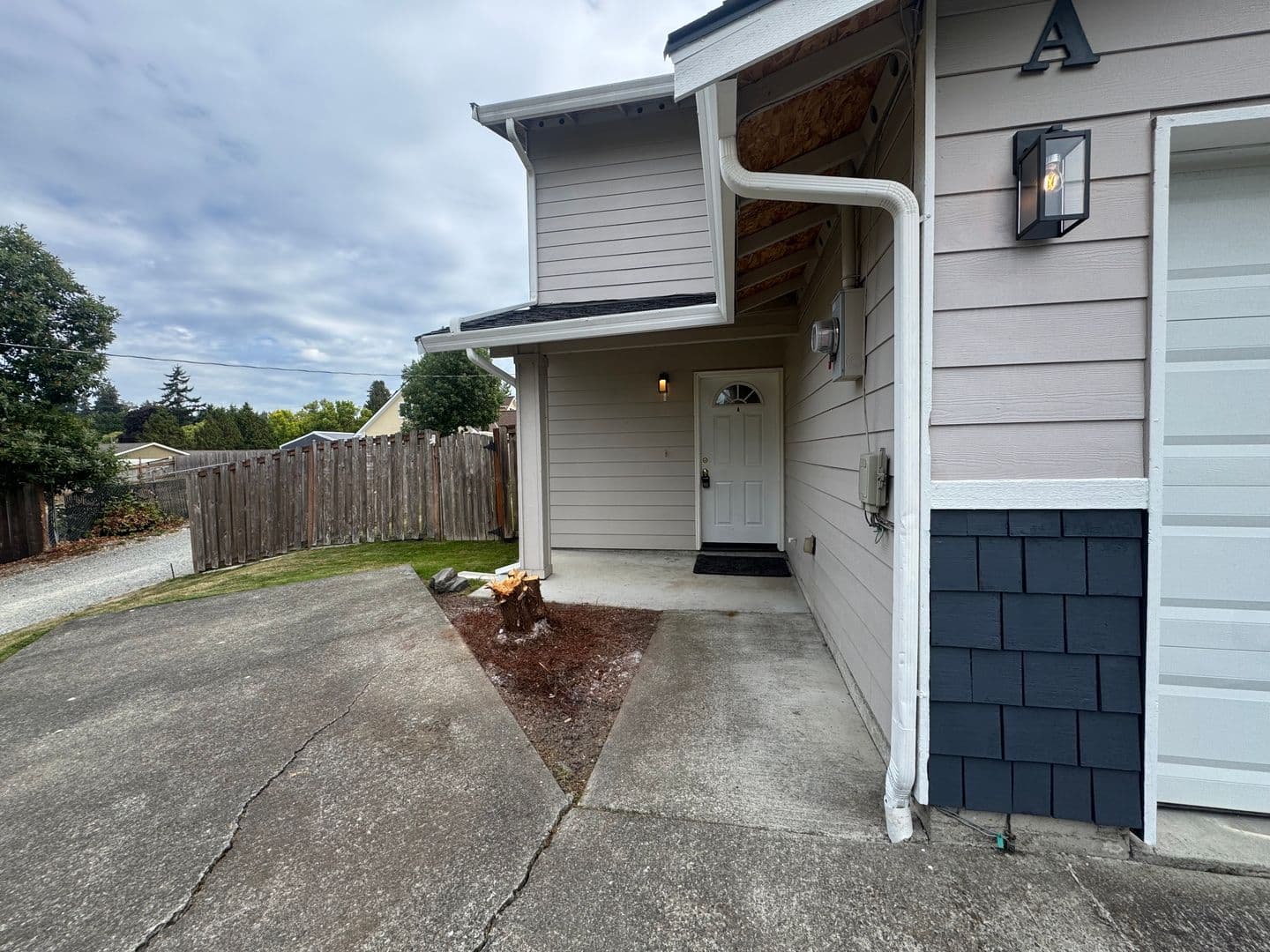 Milton House: 610 11th Ave