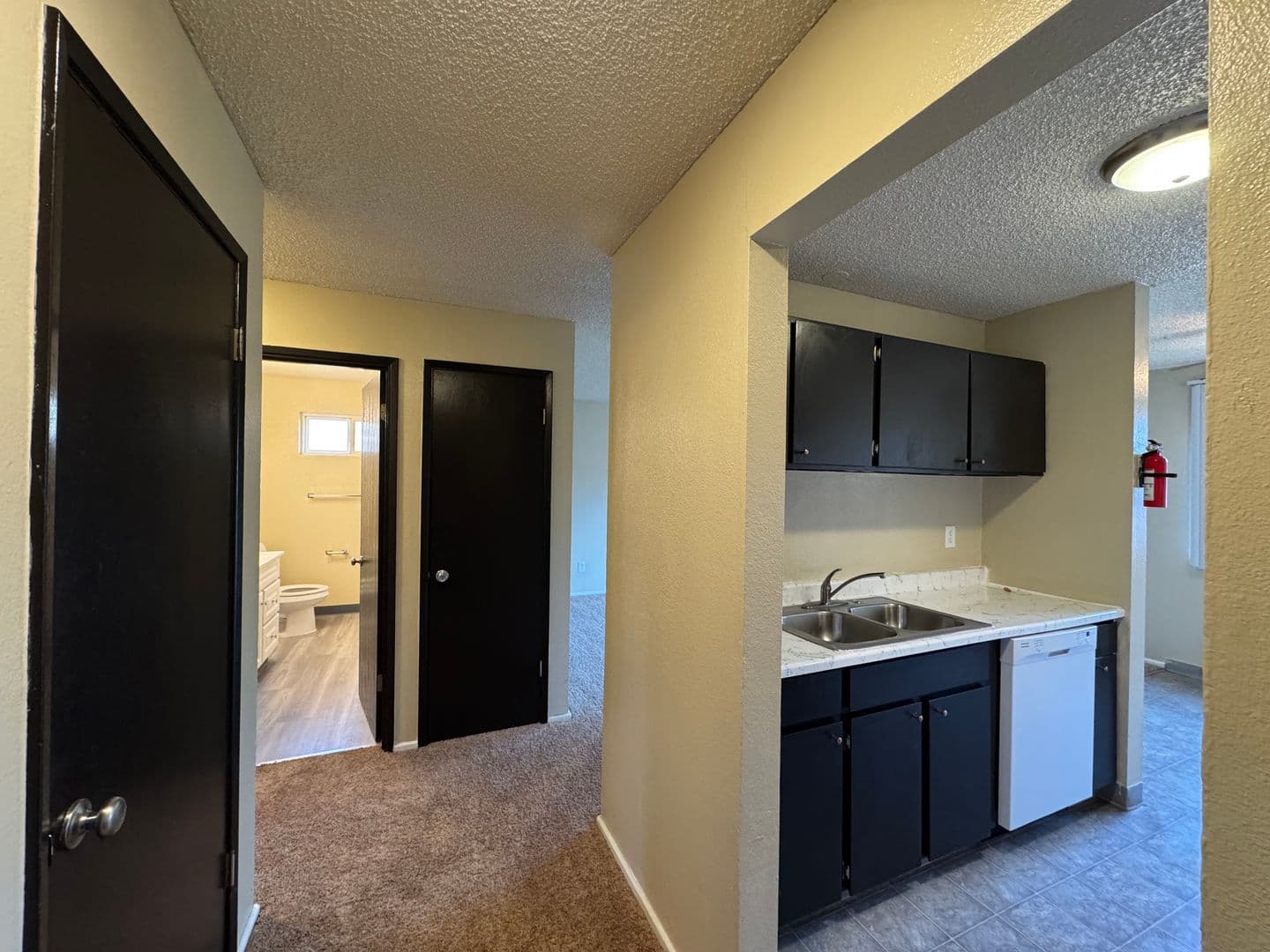 Tacoma Apartment: 6102 6th Ave