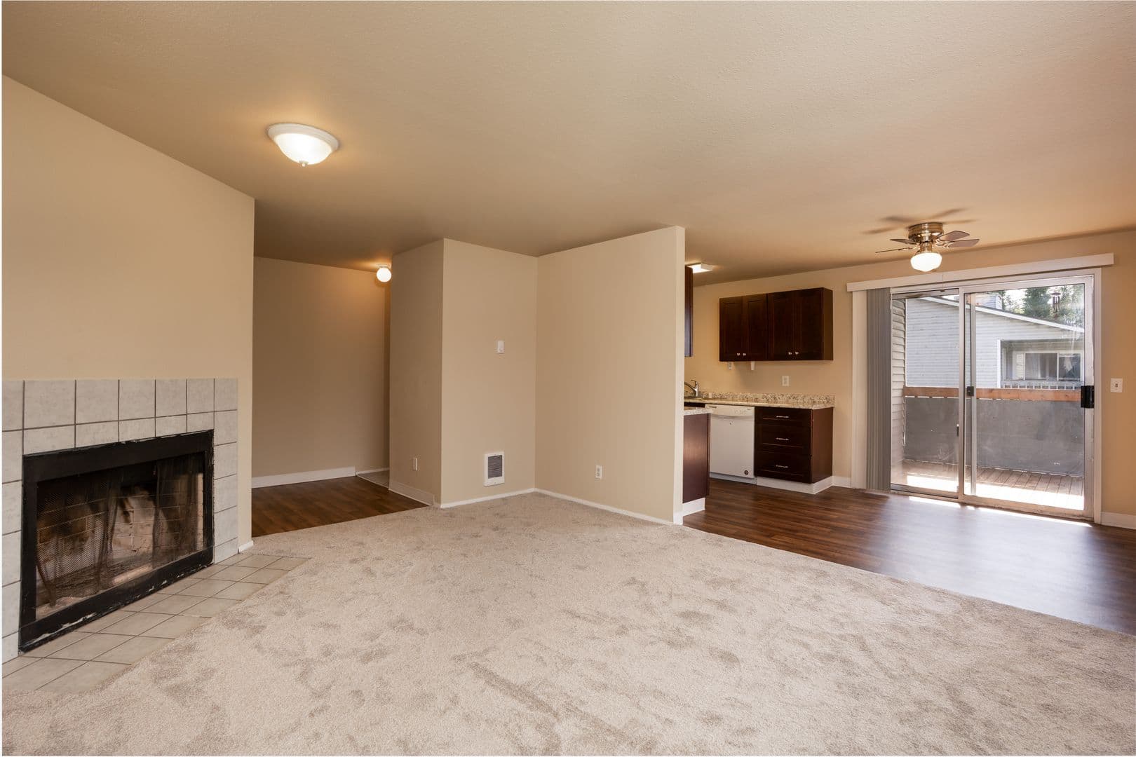Pacific Apartment: 504 4th Ave SE
