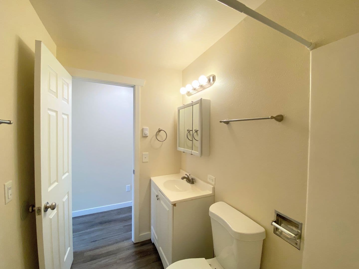 Lakewood Apartment: 5925 99th Street SW