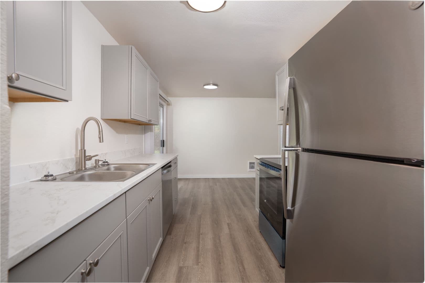 Pacific Apartment: 504 4th Ave SE