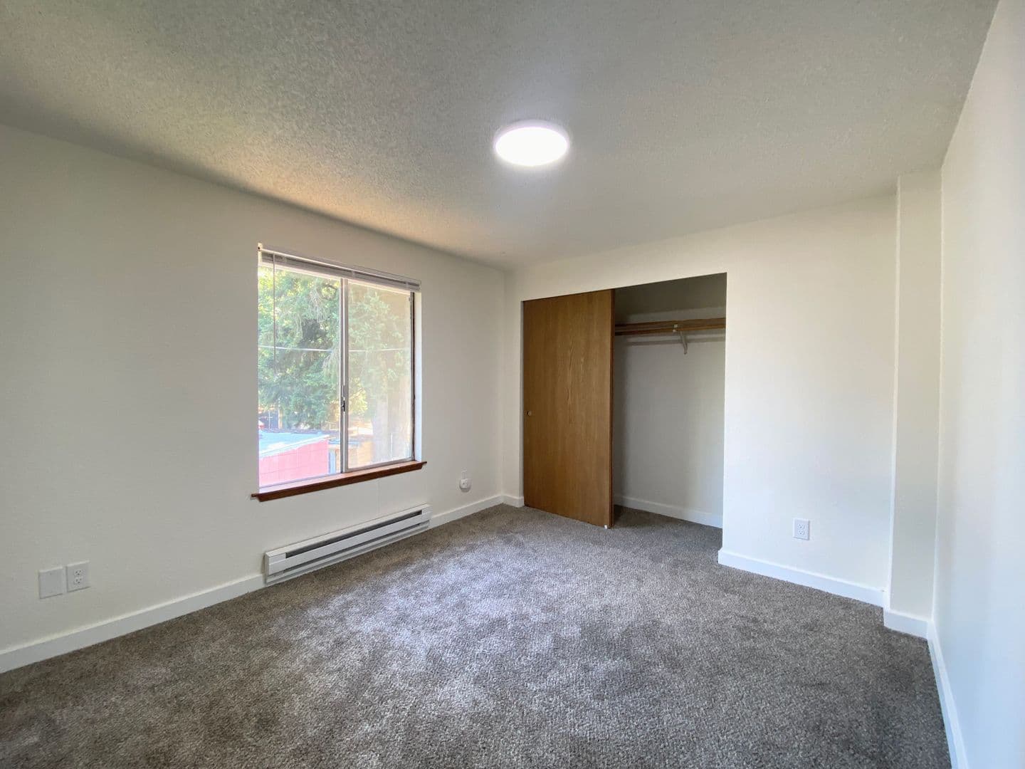 Lakewood Apartment: 12615 -12623 Lincoln Ave SW