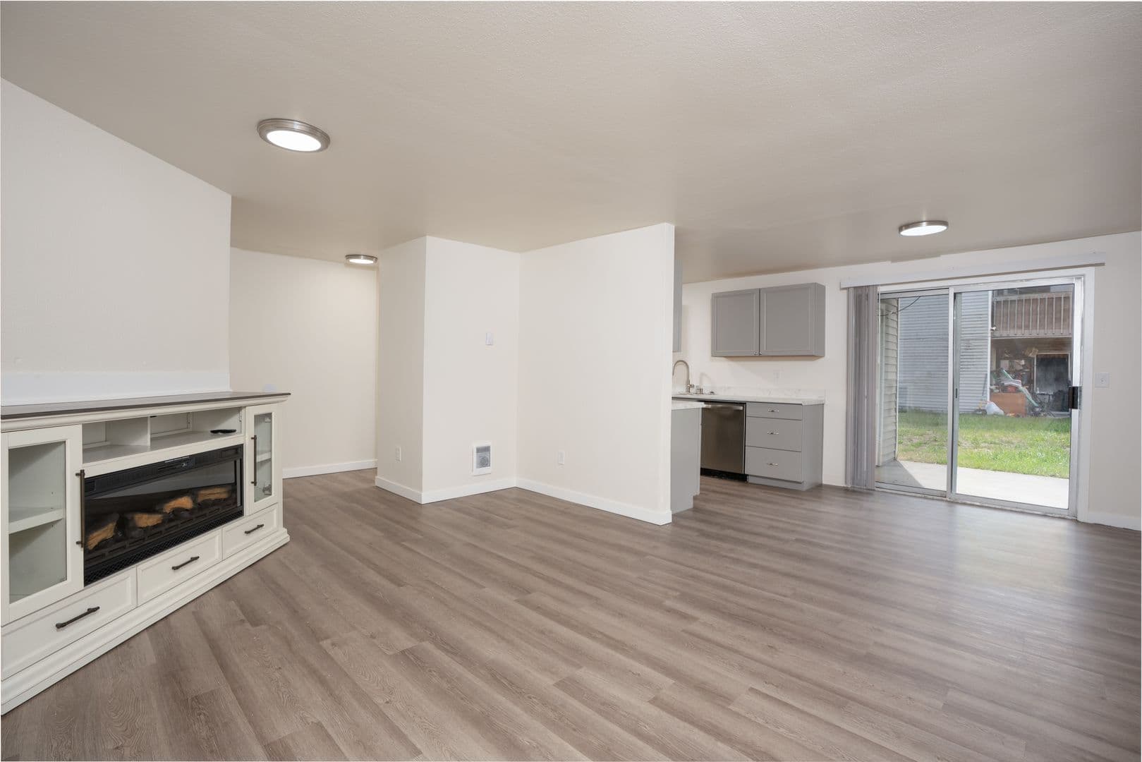 Pacific Apartment: 504 4th Ave SE