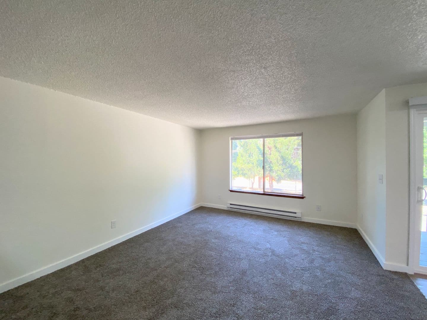 Lakewood Apartment: 12615 -12623 Lincoln Ave SW