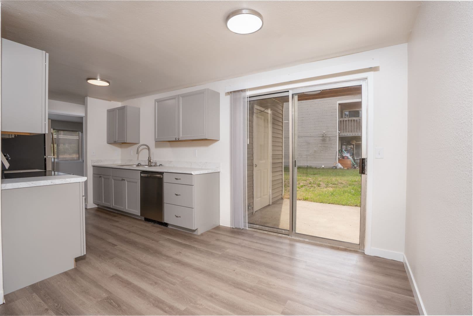 Pacific Apartment: 504 4th Ave SE