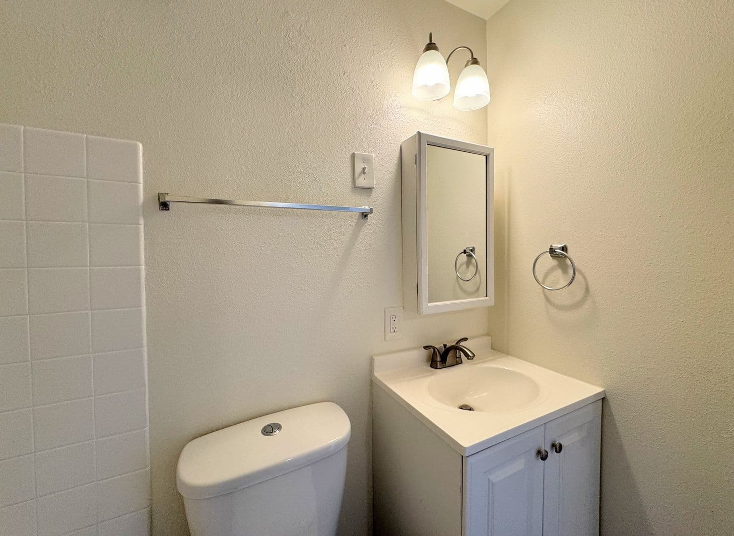 Tacoma Apartment: 3015 North Highland Street