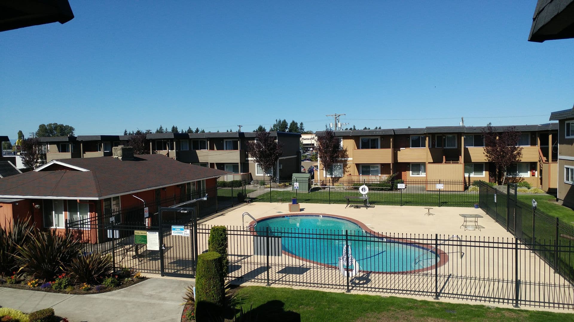 Tacoma Apartment: 6102 6th Ave