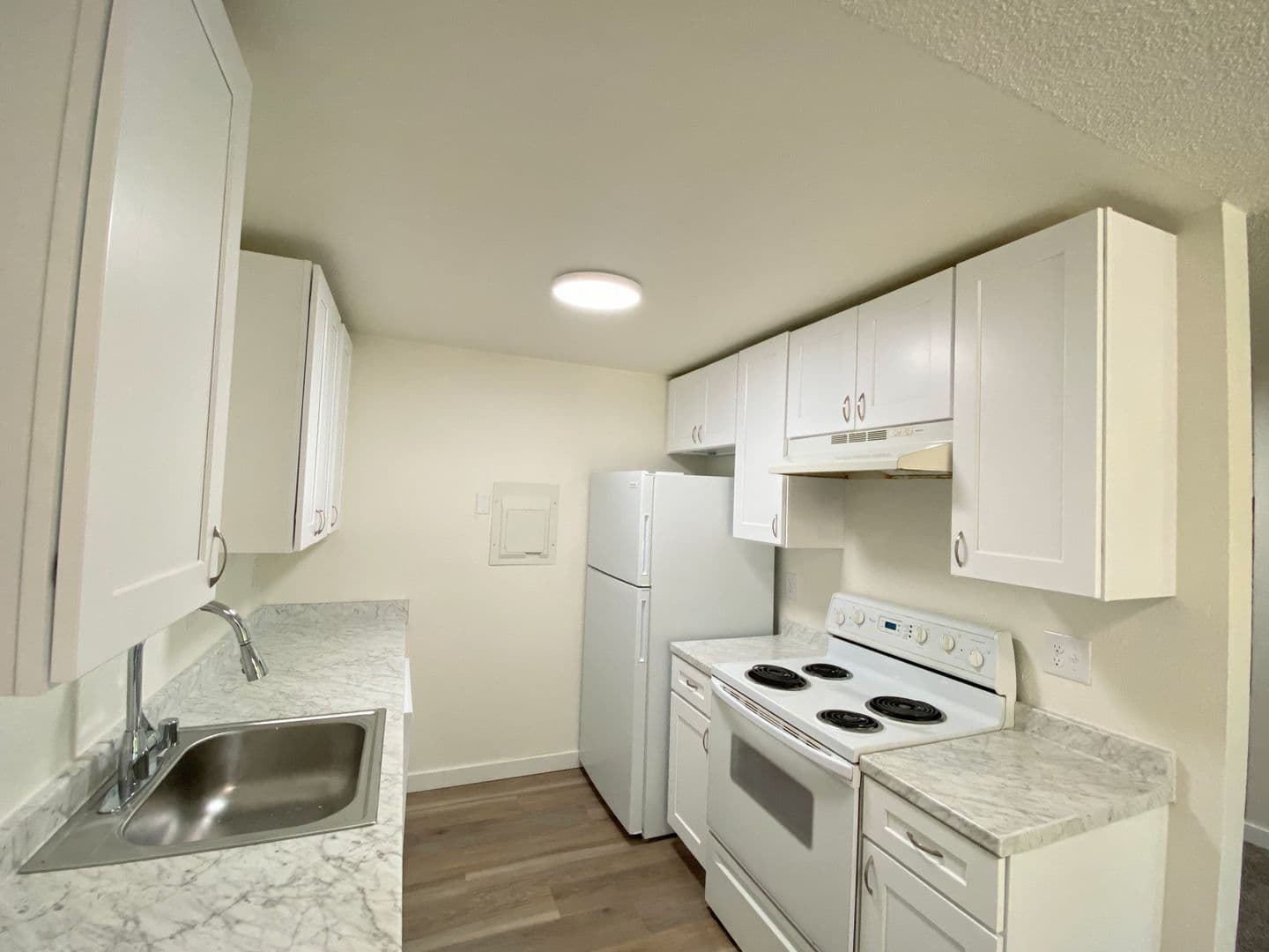 Lakewood Apartment: 12615 -12623 Lincoln Ave SW