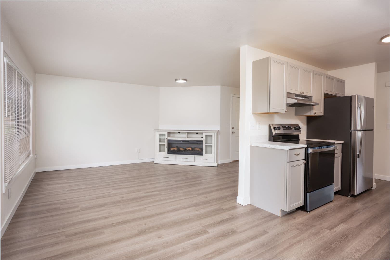 Pacific Apartment: 504 4th Ave SE