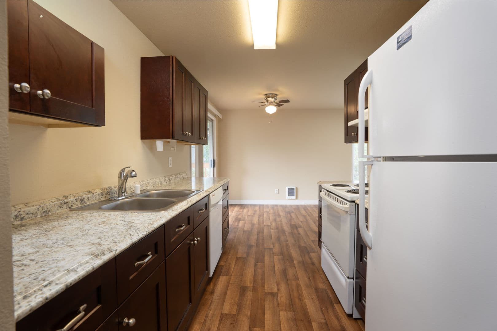 Pacific Apartment: 504 4th Ave SE