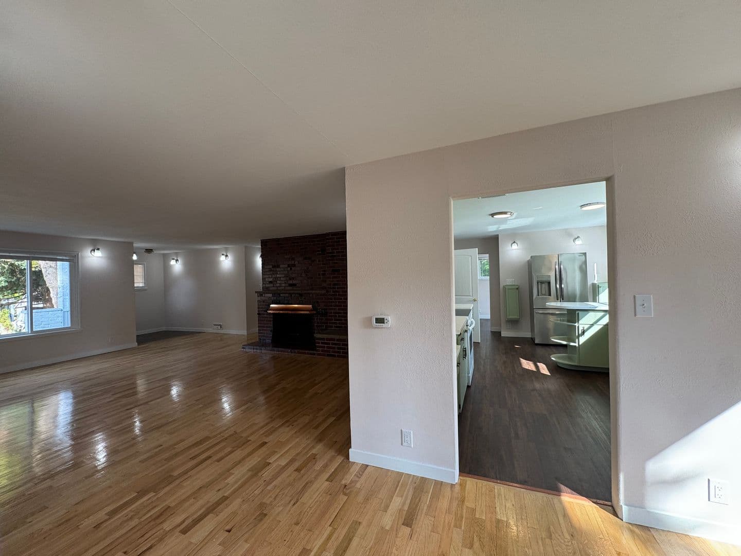 University Place House: 3755 Sunset Dr. W