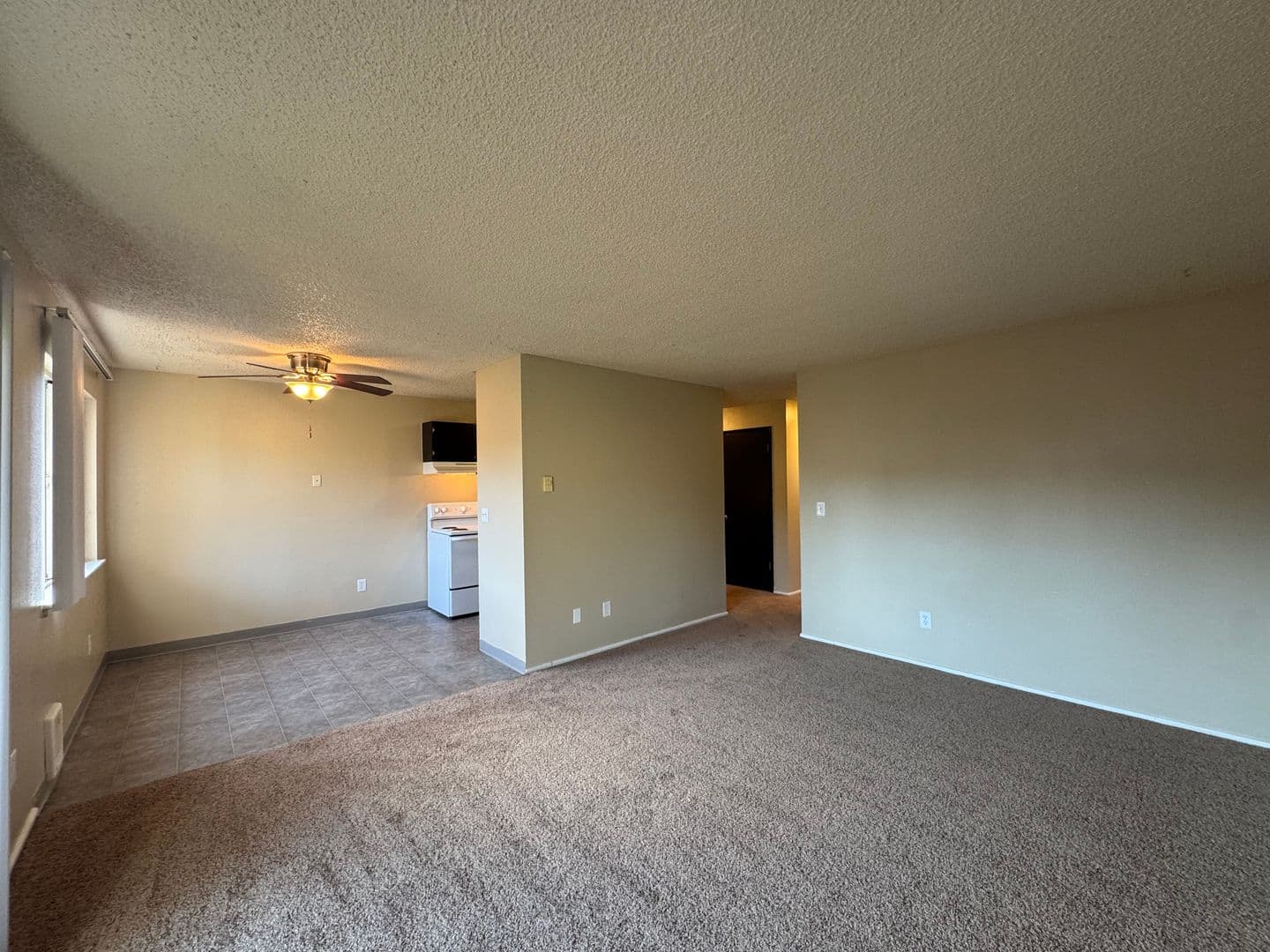 Tacoma Apartment: 6102 6th Ave