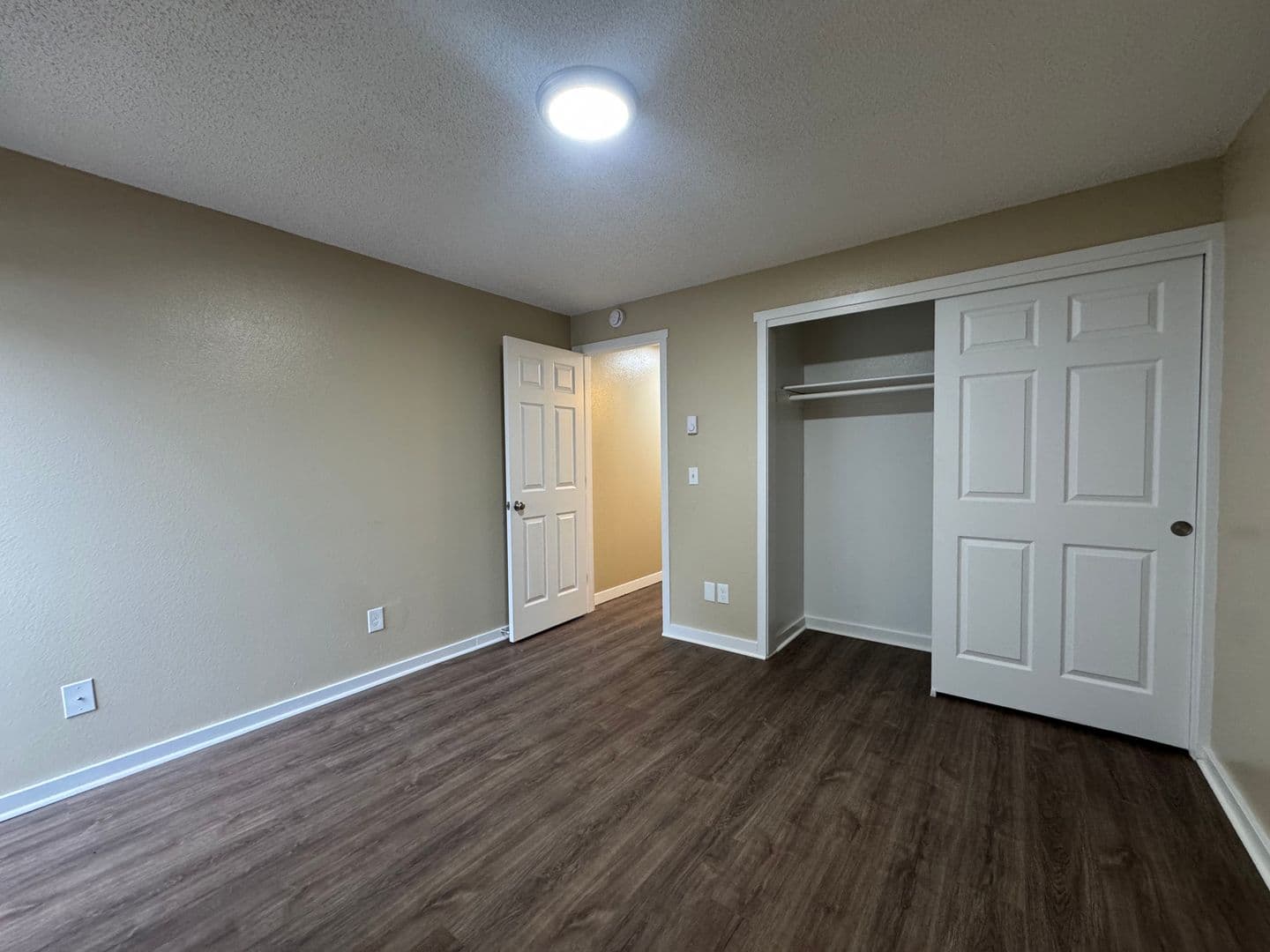 Lakewood Apartment: 5925 99th Street SW
