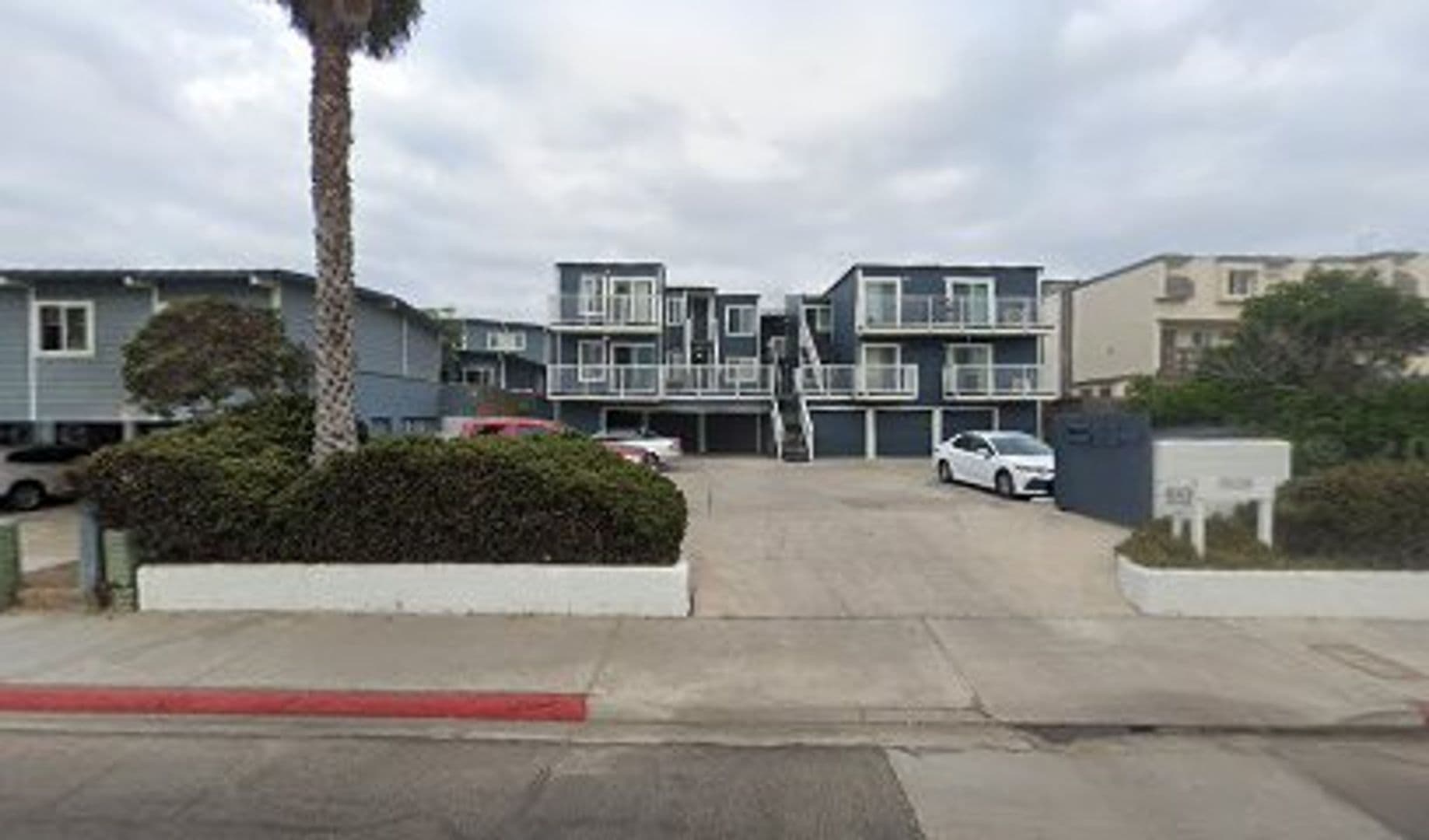Imperial Beach House: 1546 Seacoast