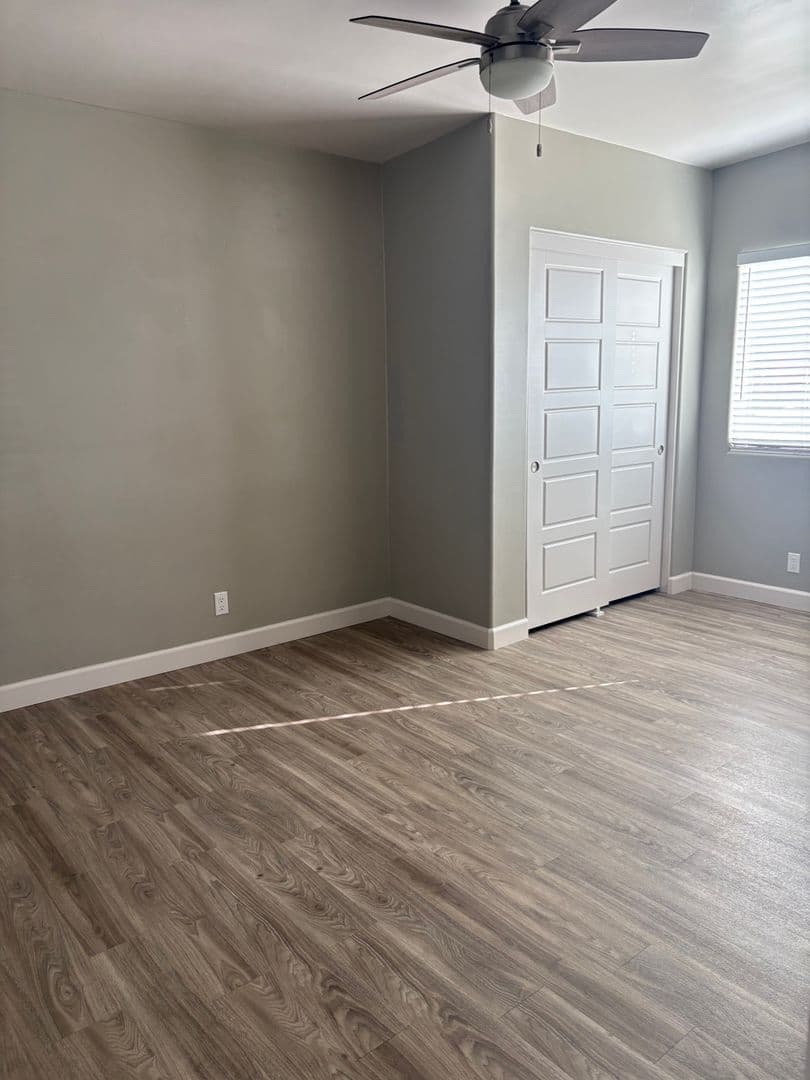 Imperial Beach Apartment: 390 7th st