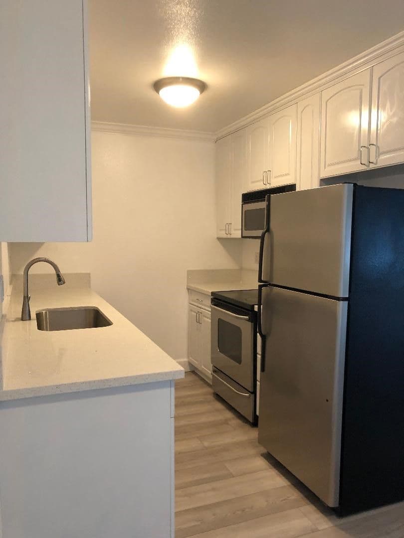 Imperial Beach CA Condo: 676 Seacoast D