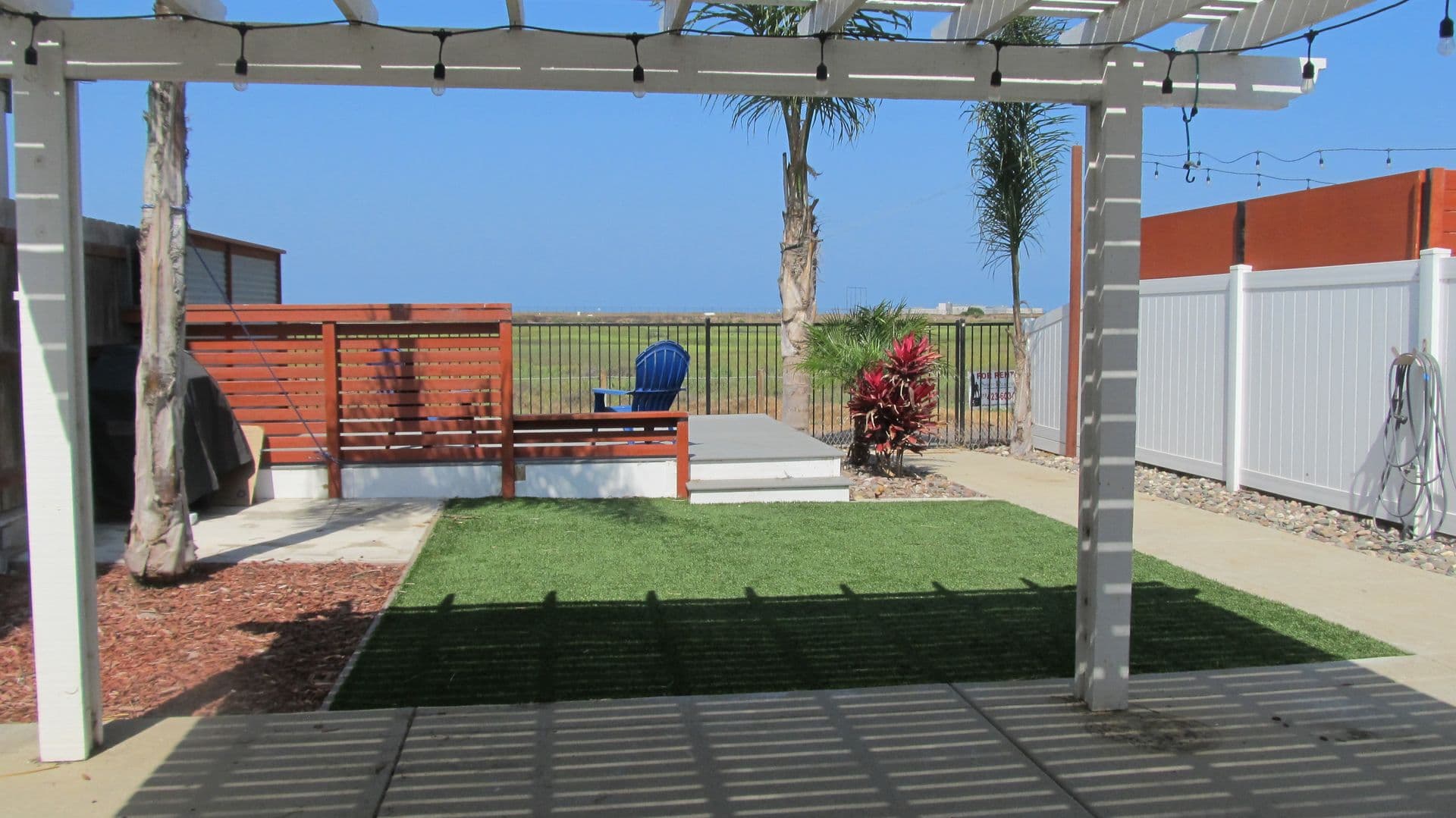 Imperial Beach Apartment: 390 7th st