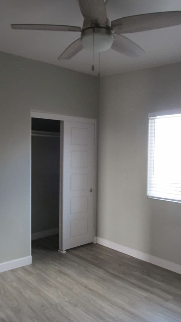 Imperial Beach Apartment: 390 7th st
