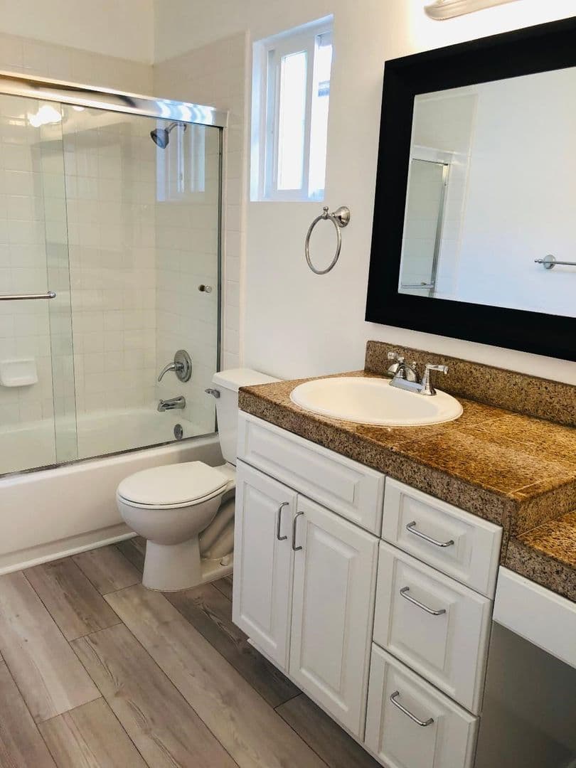 Imperial Beach CA Condo: 676 Seacoast D