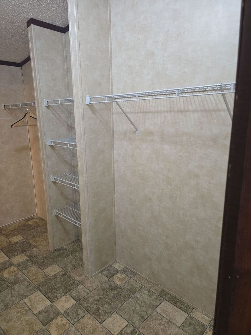 Shreveport House: 8132 Trey Way