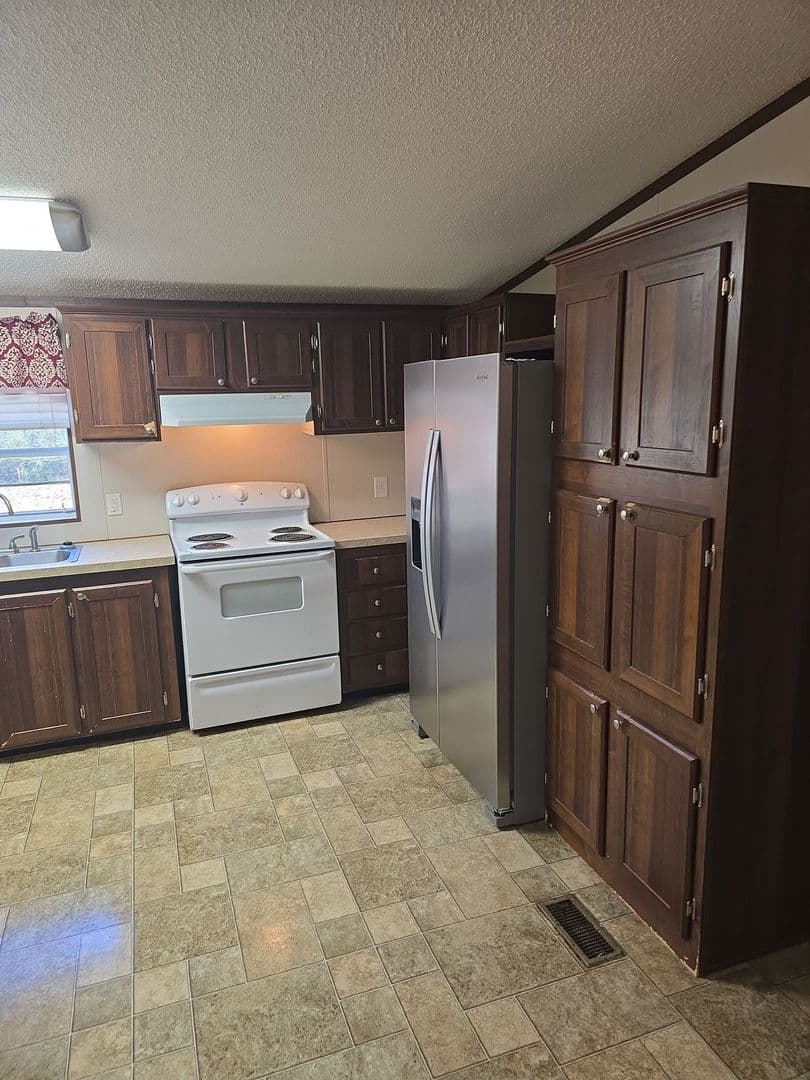 Shreveport House: 8132 Trey Way