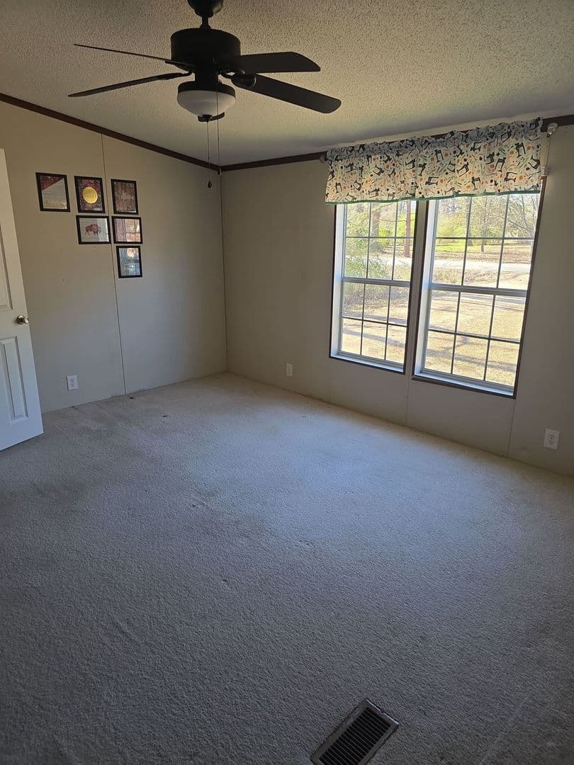 Shreveport House: 8132 Trey Way