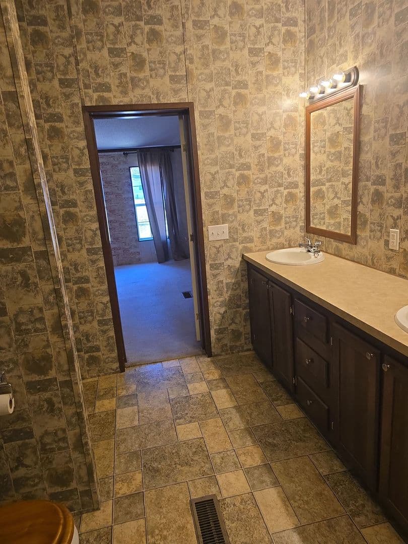 Shreveport House: 8132 Trey Way