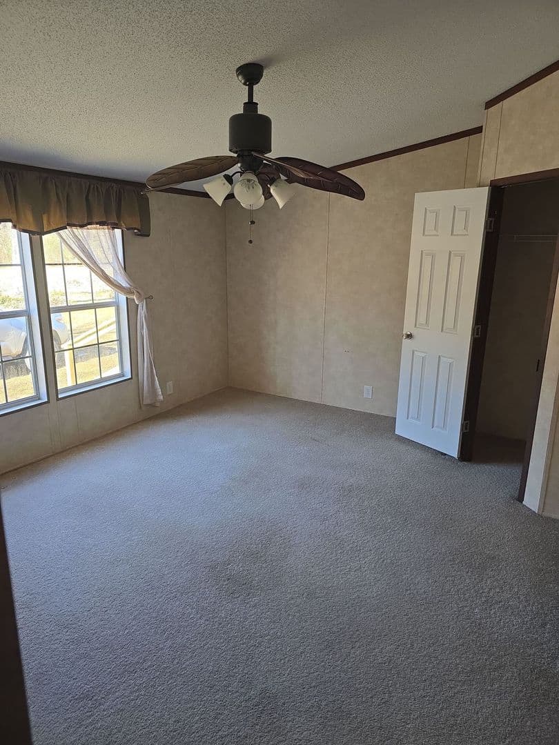 Shreveport House: 8132 Trey Way