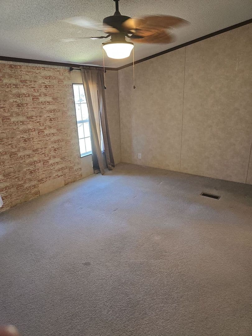 Shreveport House: 8132 Trey Way