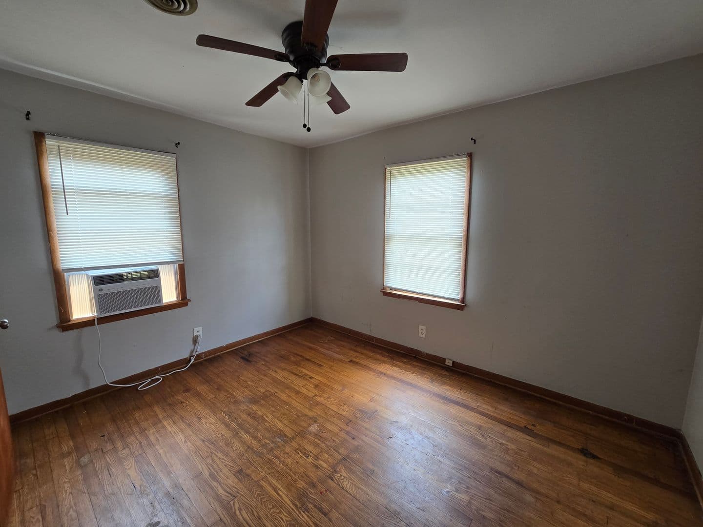 Huntsville Apartment: 102/104 Maysville Road