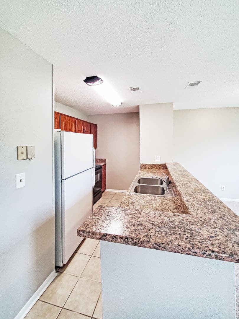 Huntsville House: 1155 Old Monrovia Road, #9J