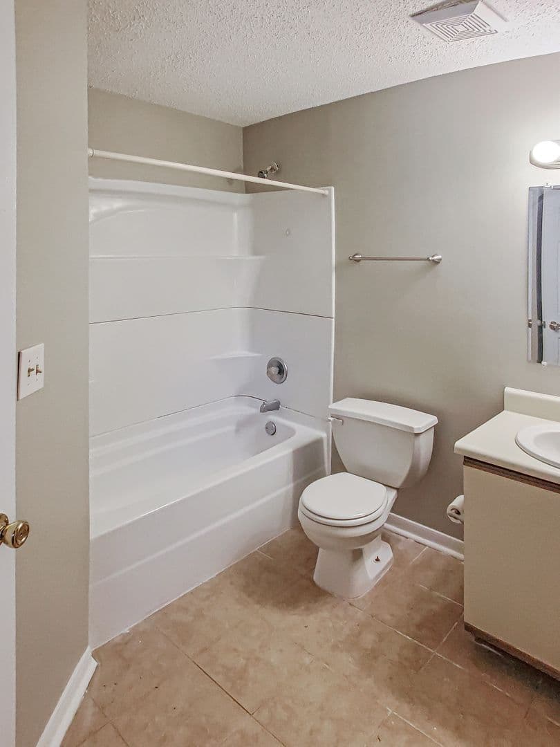 Huntsville House: 1155 Old Monrovia Road, #9J