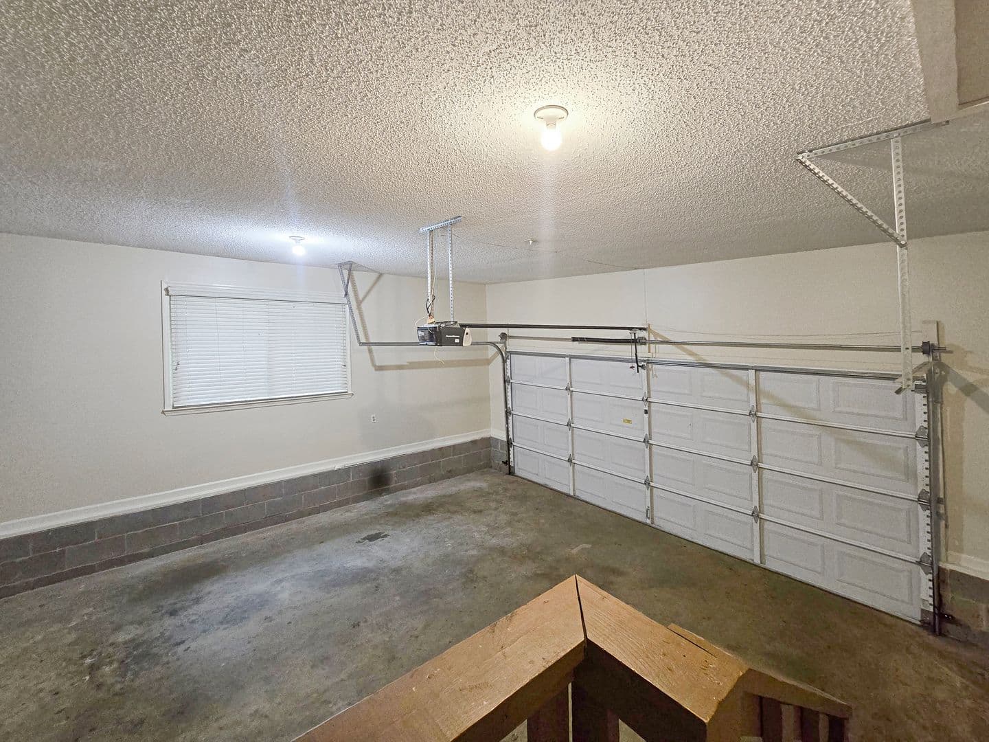 Huntsville House: 119 Wind Rush Road