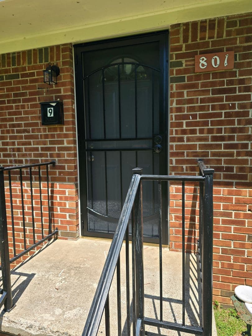 Huntsville Apartment: 801 Maysville Road