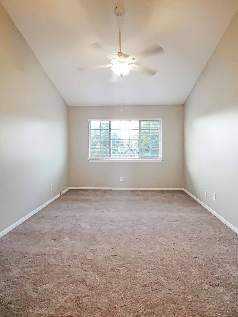 Huntsville House: 1155 Old Monrovia Road, #9J