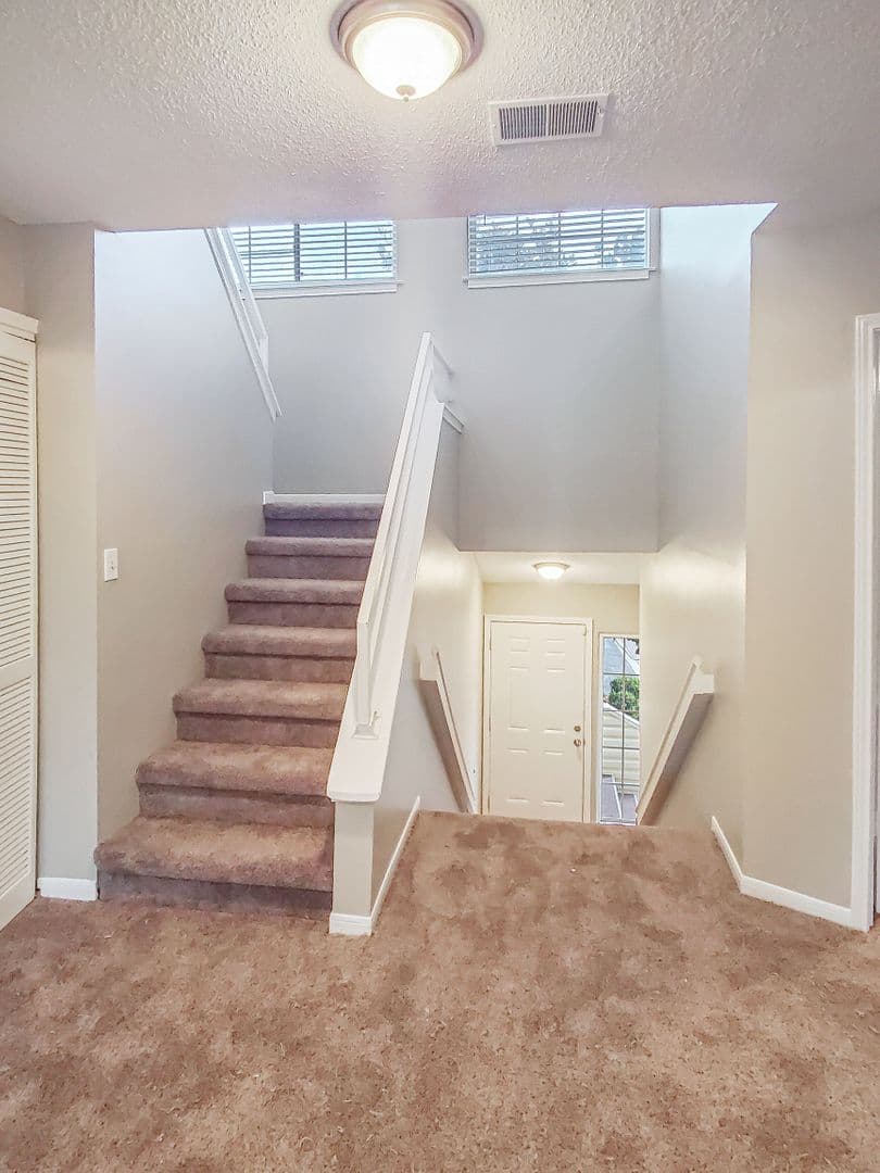 Huntsville House: 1155 Old Monrovia Road, #9J