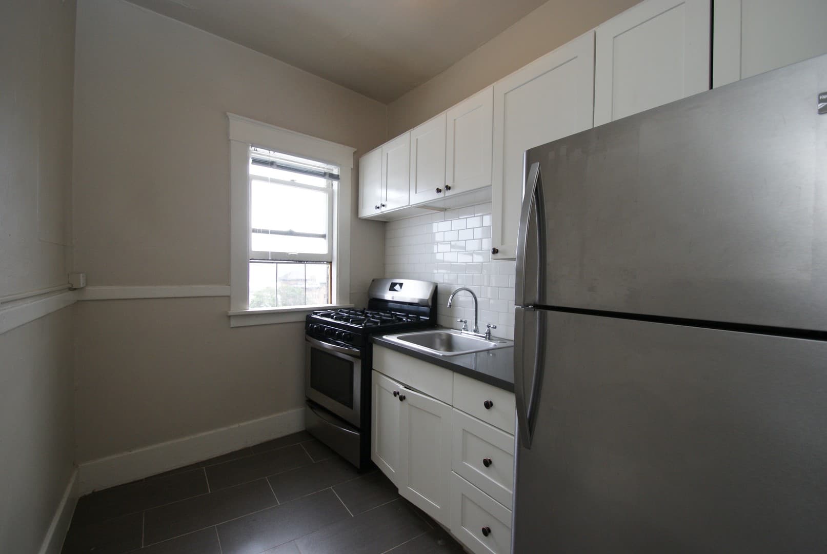 Tacoma Apartment: 629 St Helens Ave