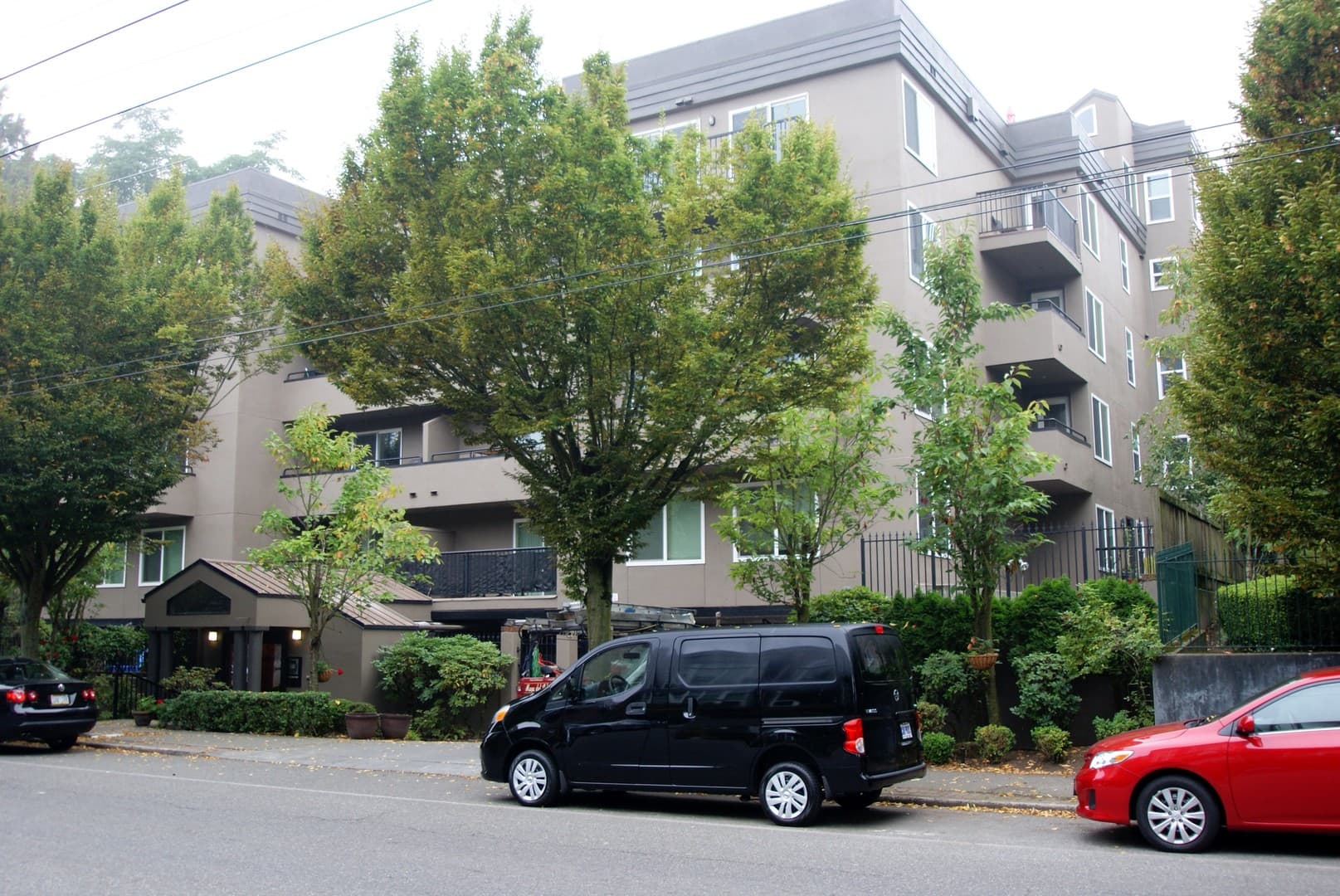 Seattle Apartment: 1813 19th Ave