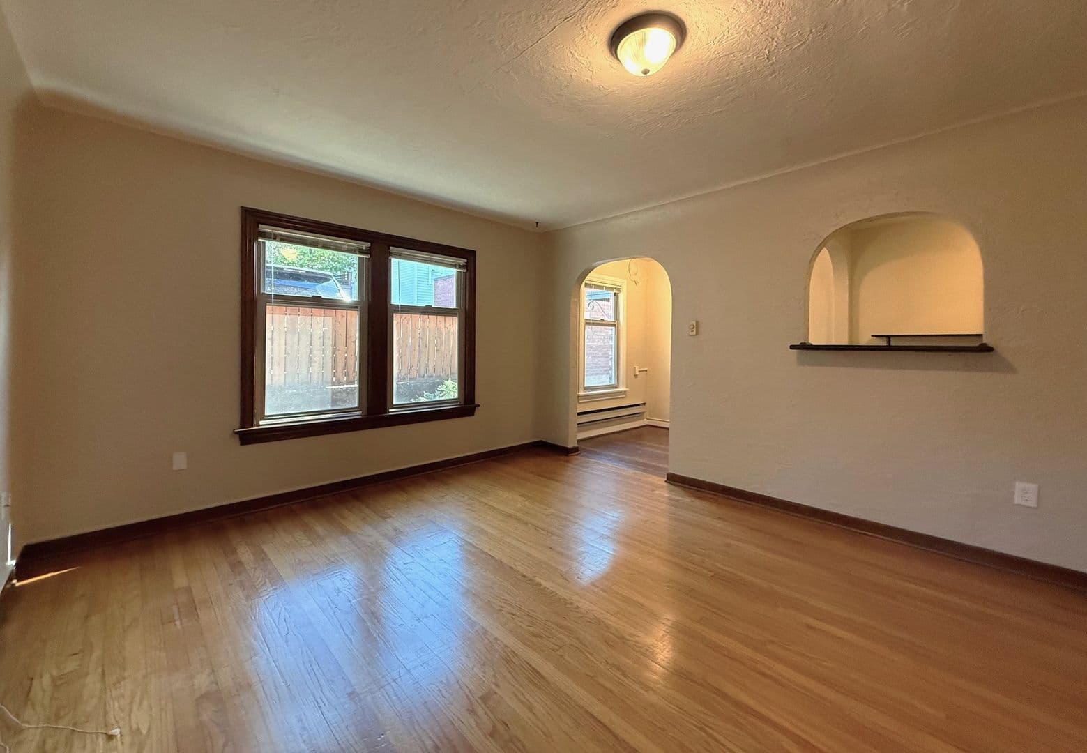 SEATTLE Apartment: 2032 YALE AVE E