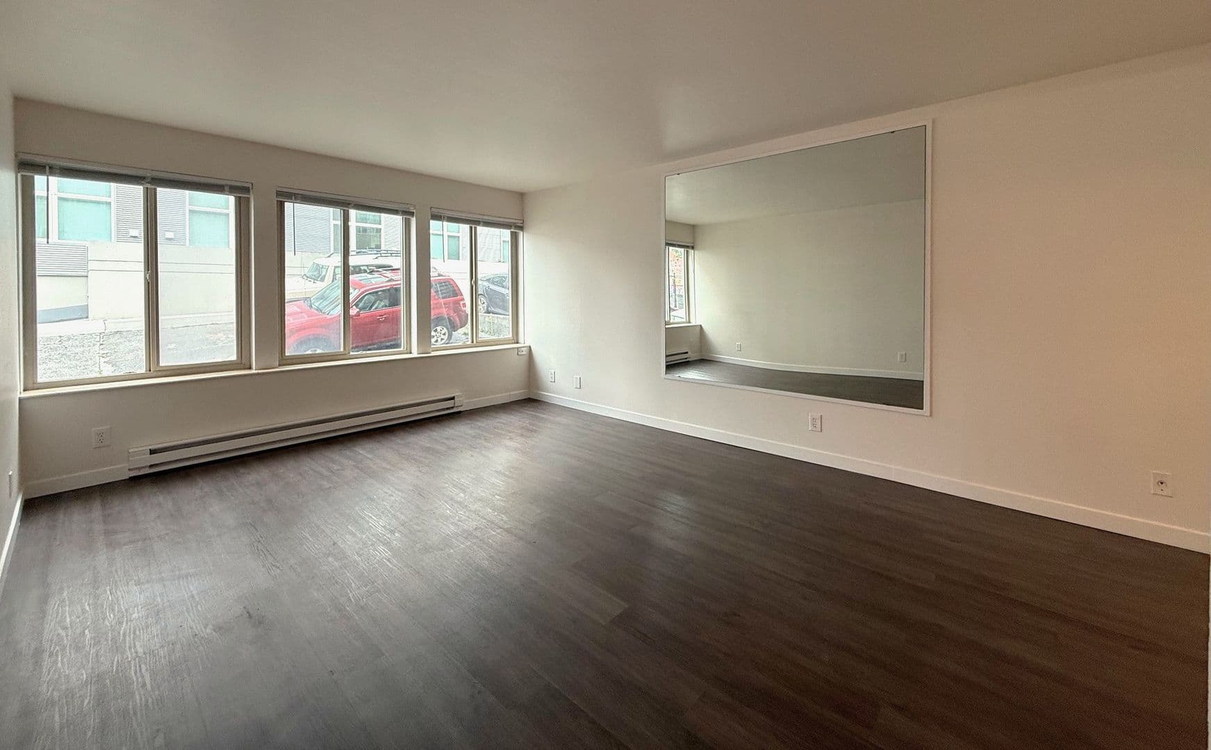Seattle Apartment: 4225 11th Ave NE