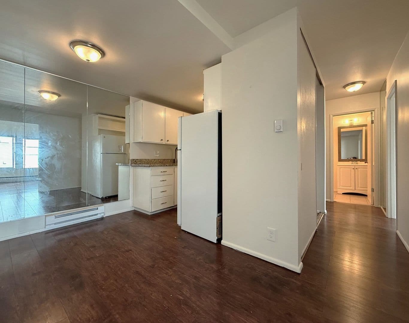 Seattle Apartment: 4225 11th Ave NE