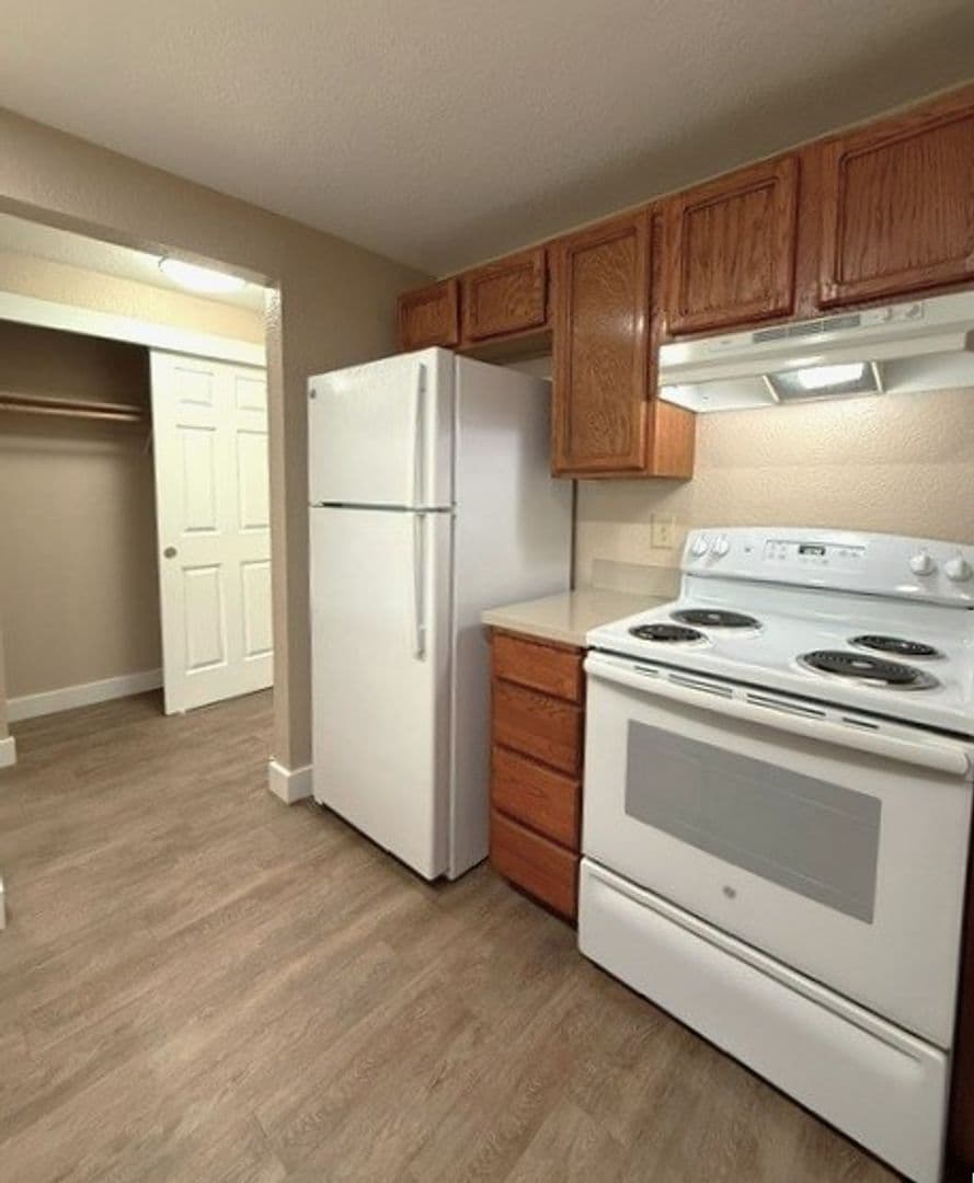 Seattle Apartment: 13732 Midvale Ave N