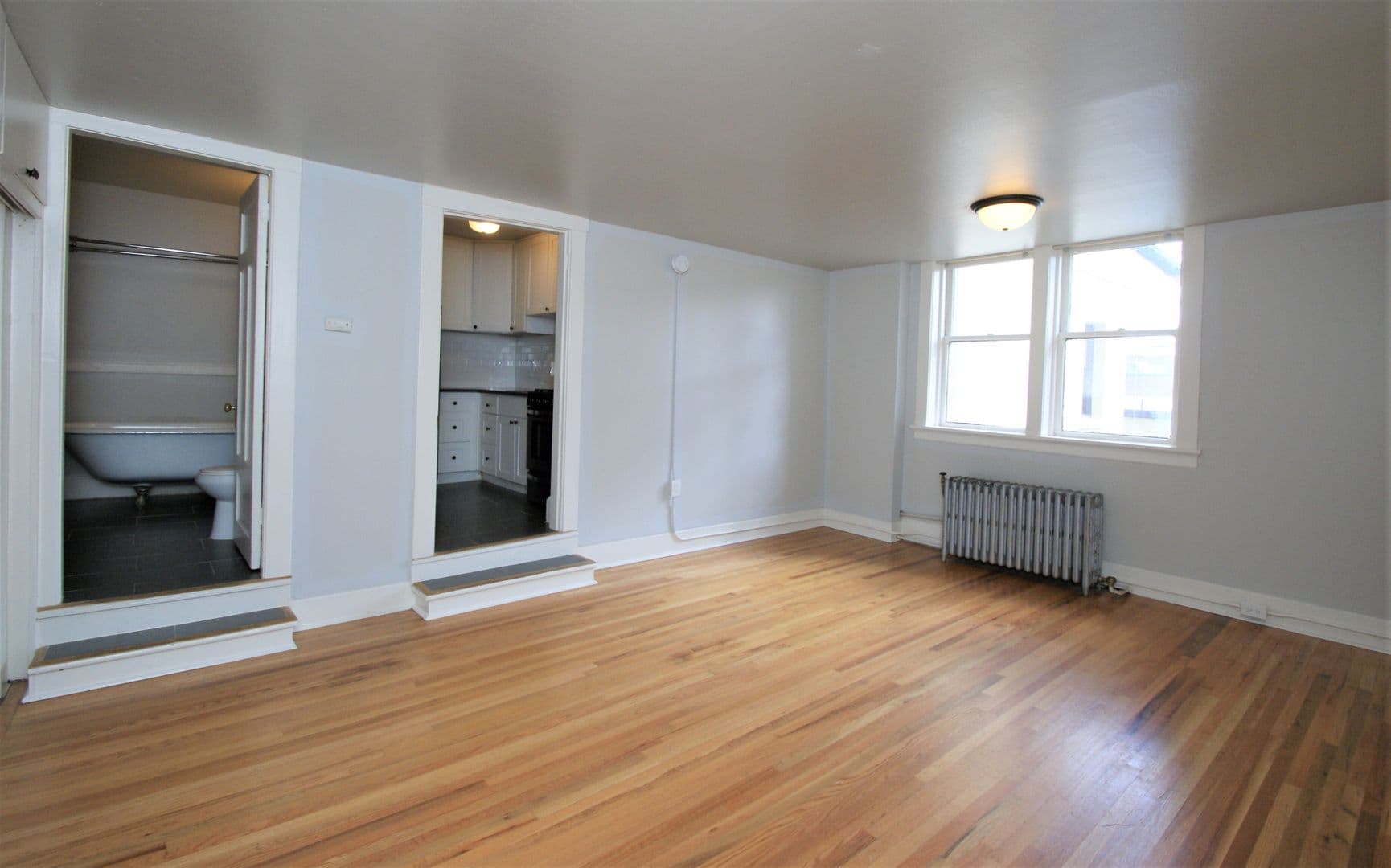 Tacoma Apartment: 629 St Helens Ave