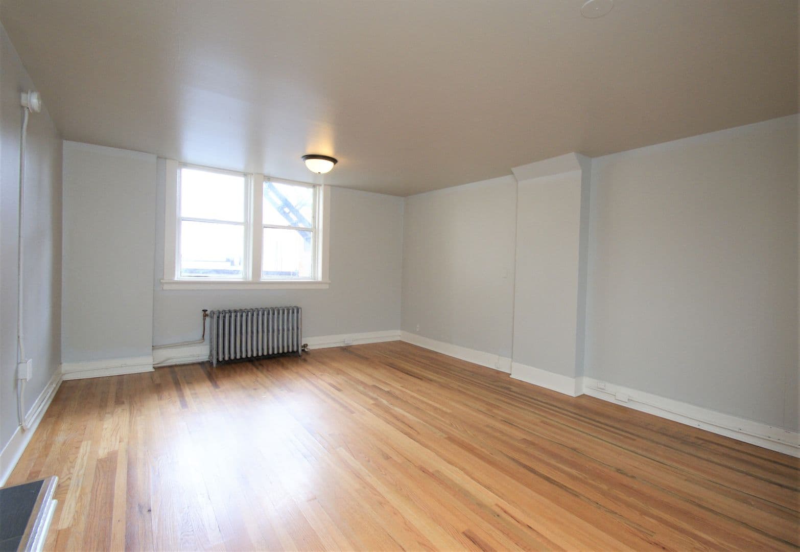 Tacoma Apartment: 629 St Helens Ave