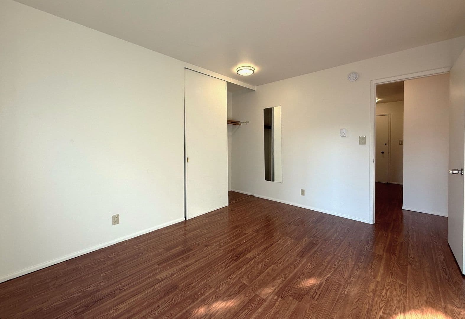 Seattle Apartment: 4225 11th Ave NE