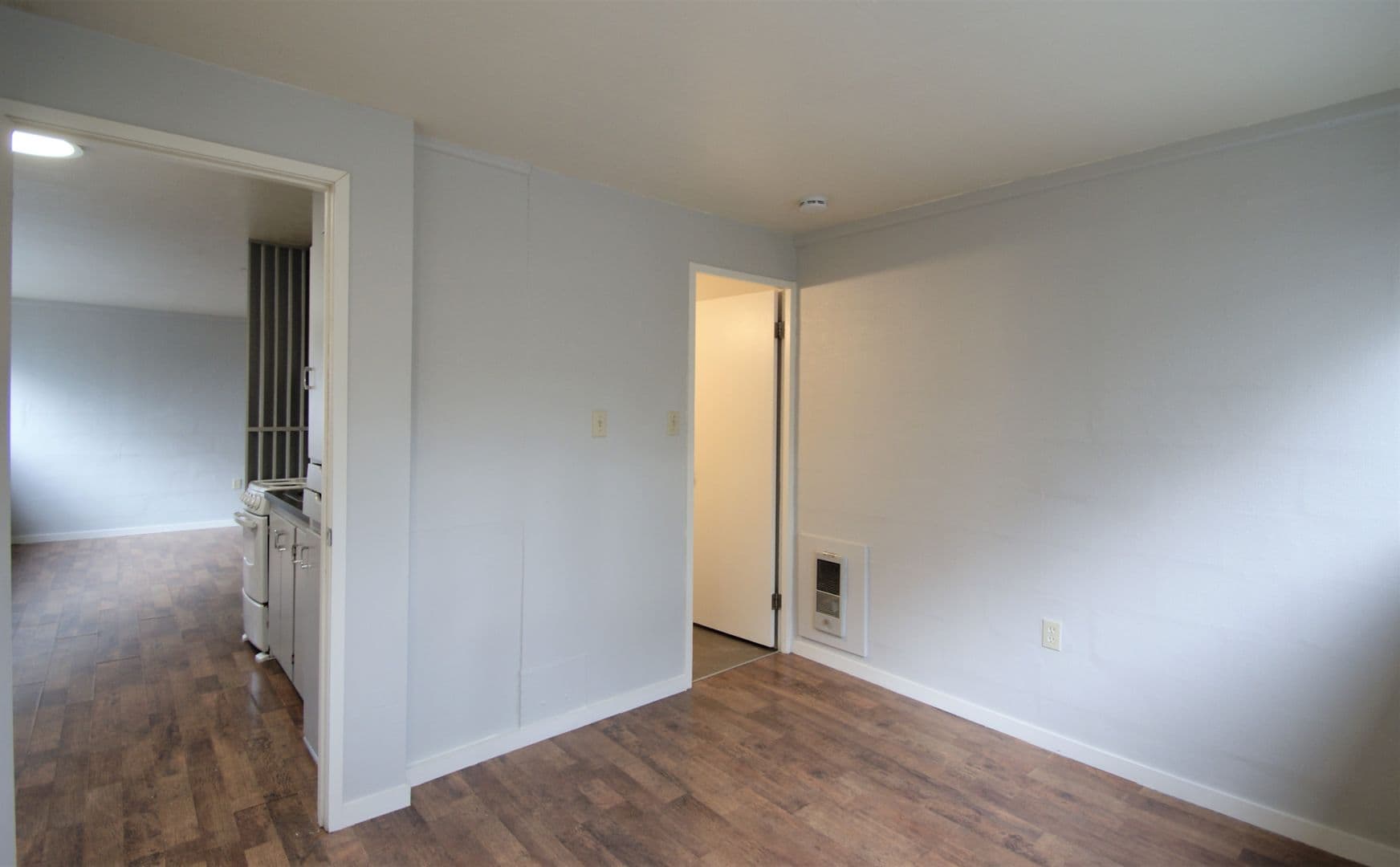 Seattle Apartment: 915 Cherry St